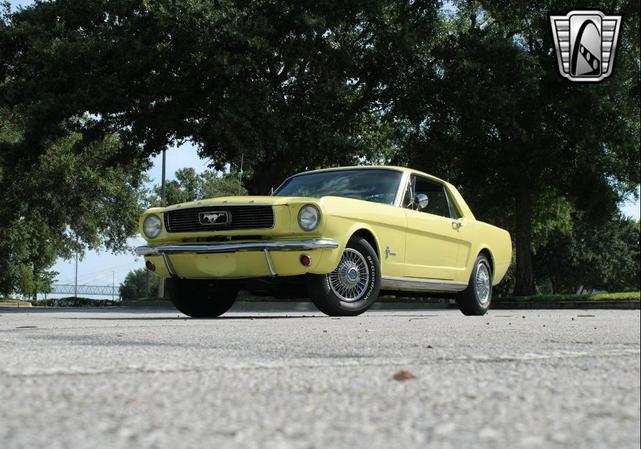 Photo of 1966 Yellow Ford Mustang