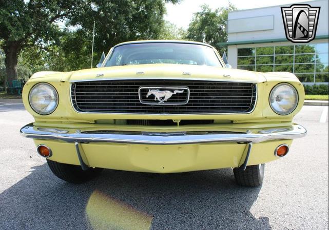 Photo of 1966 Yellow Ford Mustang