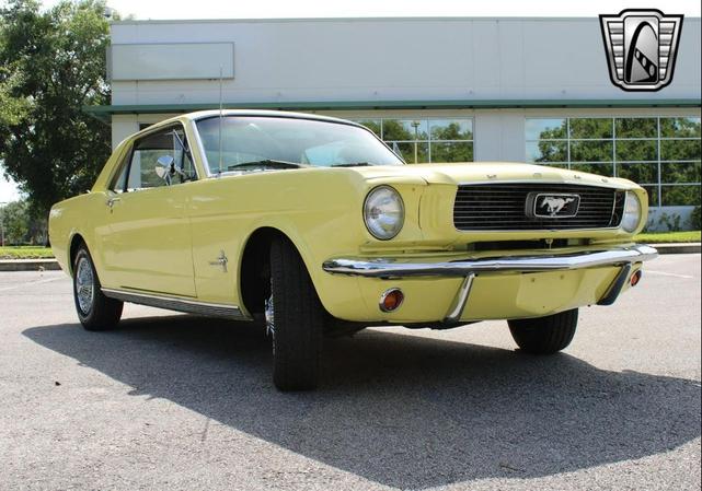 Photo of 1966 Yellow Ford Mustang