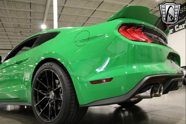 Photo of 2019 Green/Black Stripe Ford Mustang