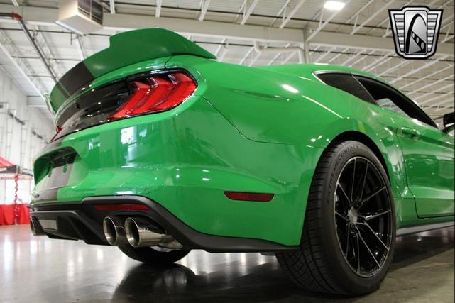 Photo of 2019 Green/Black Stripe Ford Mustang