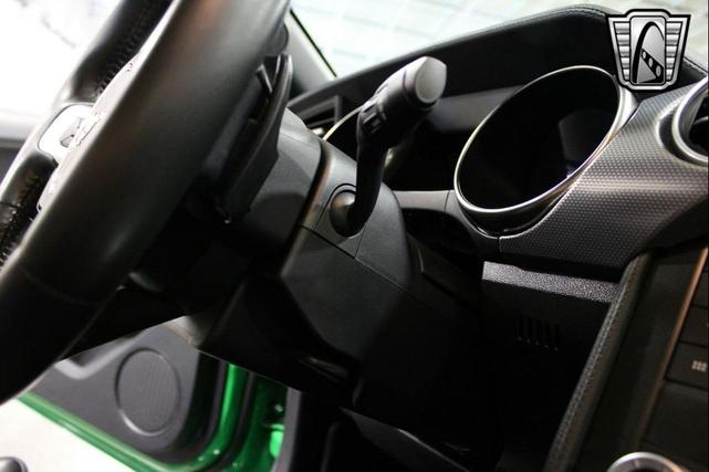 Photo of 2019 Green/Black Stripe Ford Mustang