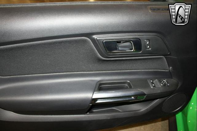 Photo of 2019 Green/Black Stripe Ford Mustang