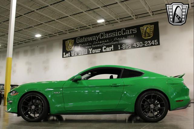 Photo of 2019 Green/Black Stripe Ford Mustang