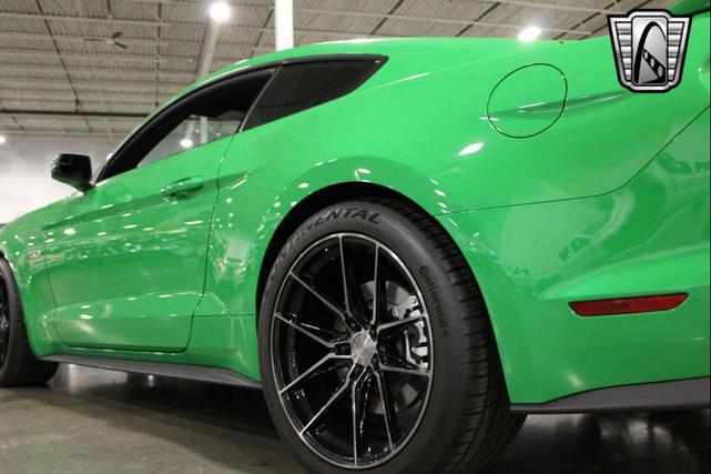 Photo of 2019 Green/Black Stripe Ford Mustang