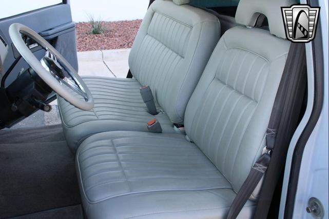 Photo of 1992 Gray Chevrolet 1500