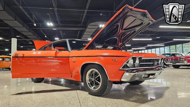 Photo of 1969 Orange Chevrolet Chevelle
