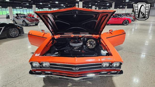Photo of 1969 Orange Chevrolet Chevelle
