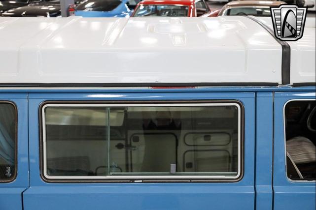 Photo of 1982 Blue Volkswagen Vanagon