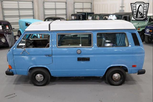 Photo of 1982 Blue Volkswagen Vanagon