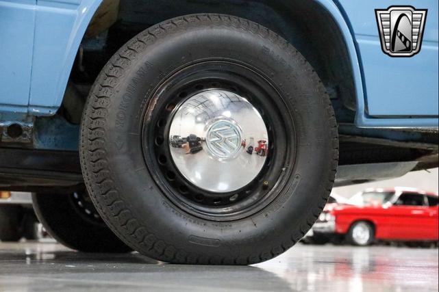 Photo of 1982 Blue Volkswagen Vanagon