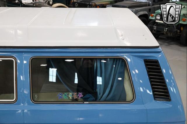 Photo of 1982 Blue Volkswagen Vanagon