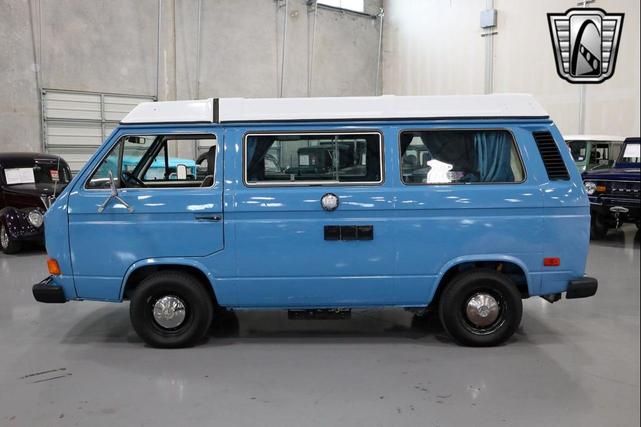 Photo of 1982 Blue Volkswagen Vanagon
