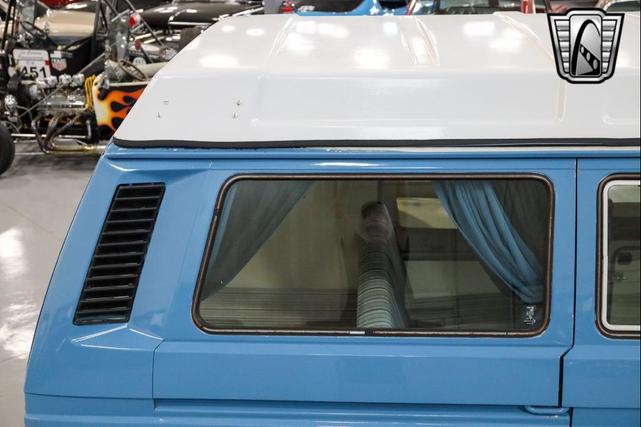 Photo of 1982 Blue Volkswagen Vanagon