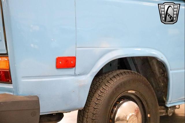 Photo of 1982 Blue Volkswagen Vanagon