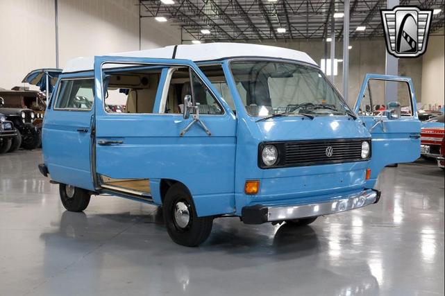 Photo of 1982 Blue Volkswagen Vanagon