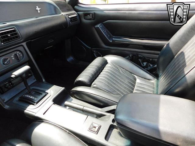 Photo of 1993 Yellow Ford Mustang