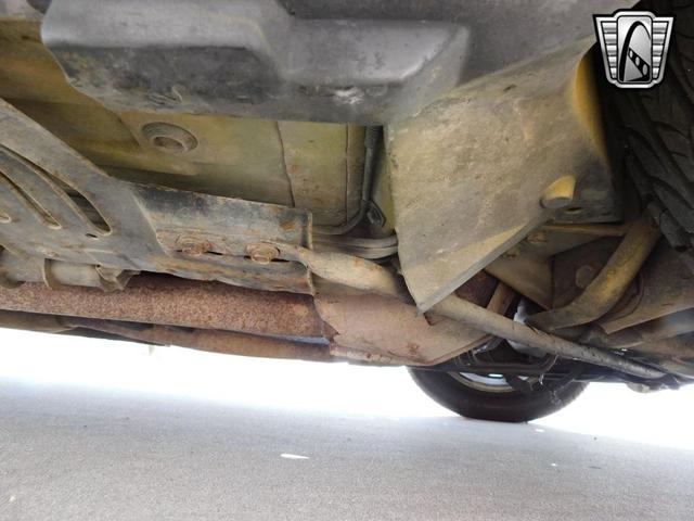 Photo of 1993 Yellow Ford Mustang
