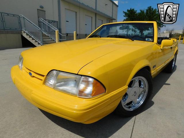 Photo of 1993 Yellow Ford Mustang