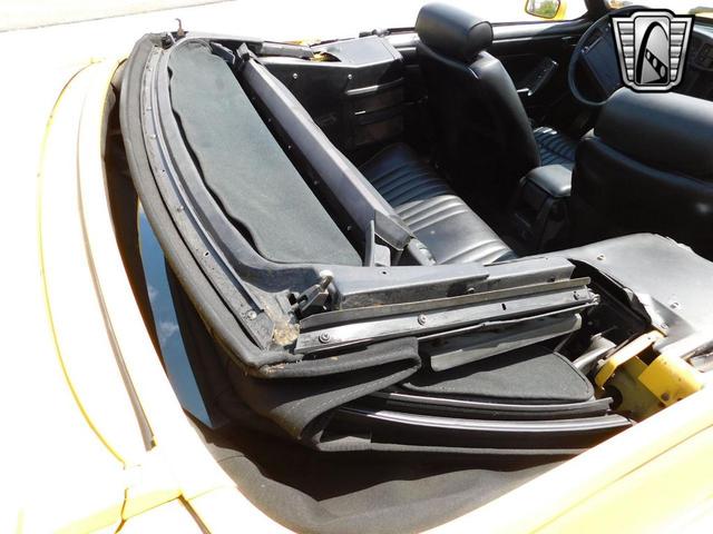 Photo of 1993 Yellow Ford Mustang