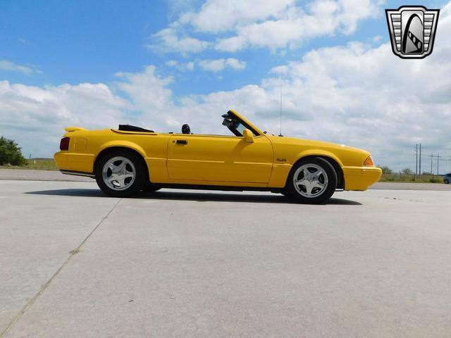Photo of 1993 Yellow Ford Mustang
