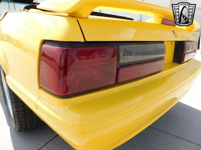 Photo of 1993 Yellow Ford Mustang