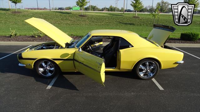 Photo of 1968 Daytona Yellow Chevrolet Camaro