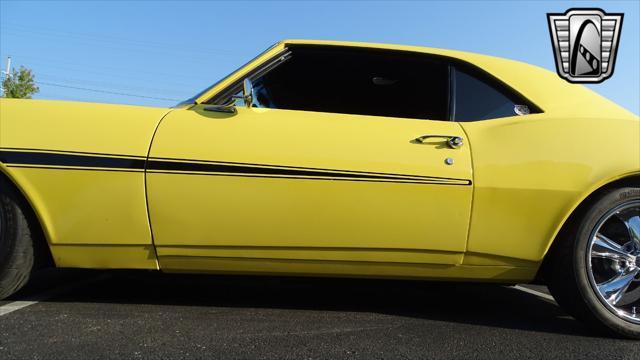 Photo of 1968 Daytona Yellow Chevrolet Camaro