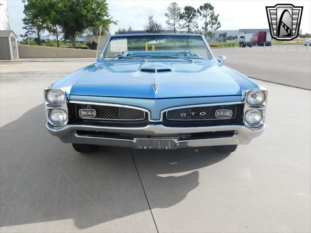 Photo of 1967 Blue Pontiac GTO