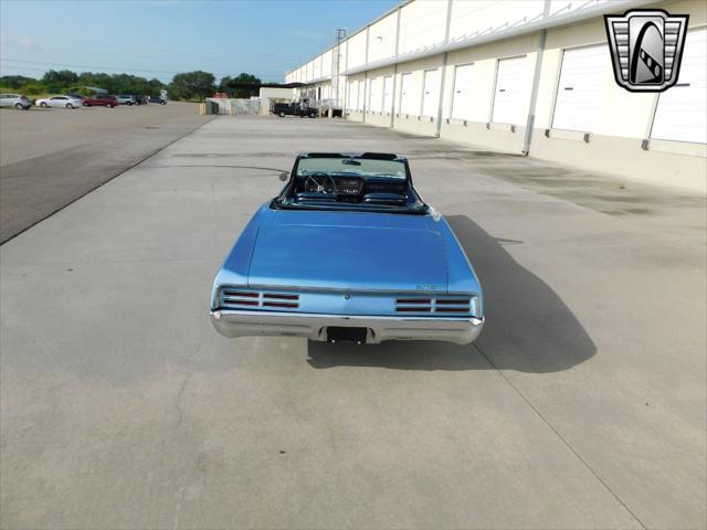 Photo of 1967 Blue Pontiac GTO