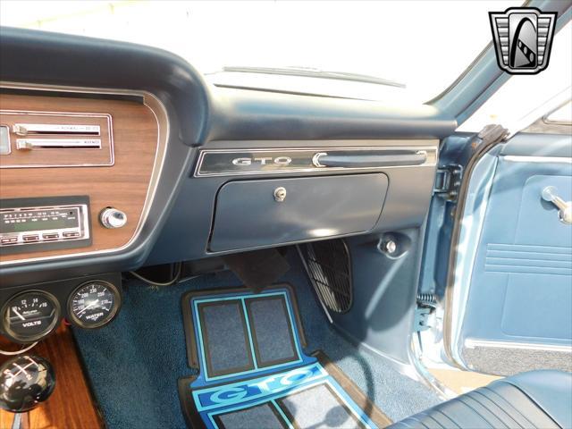 Photo of 1967 Blue Pontiac GTO