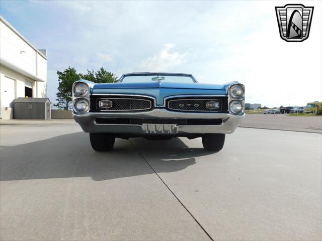Photo of 1967 Blue Pontiac GTO