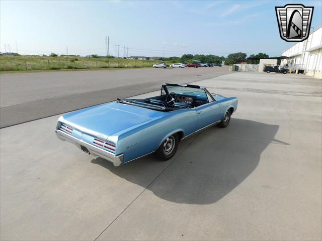 Photo of 1967 Blue Pontiac GTO