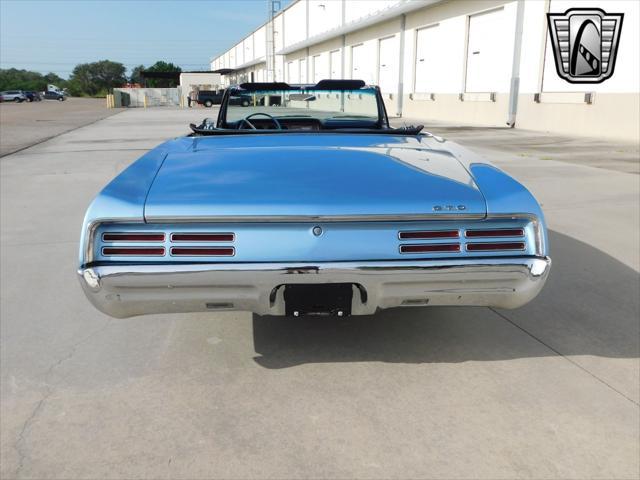 Photo of 1967 Blue Pontiac GTO