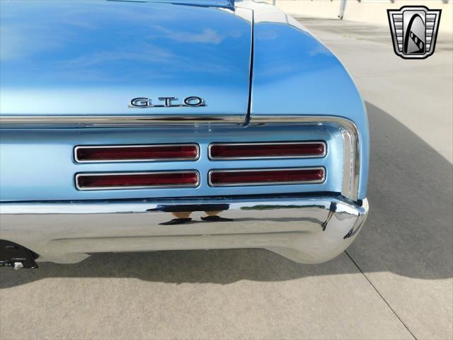 Photo of 1967 Blue Pontiac GTO