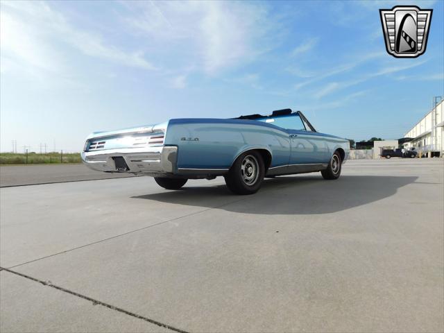 Photo of 1967 Blue Pontiac GTO