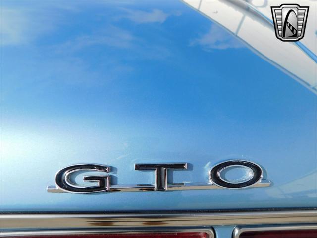Photo of 1967 Blue Pontiac GTO
