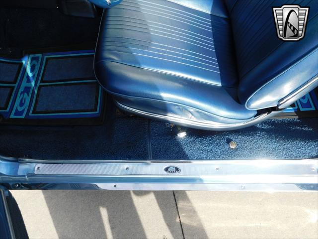 Photo of 1967 Blue Pontiac GTO