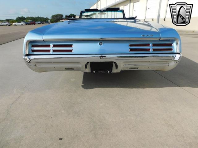 Photo of 1967 Blue Pontiac GTO