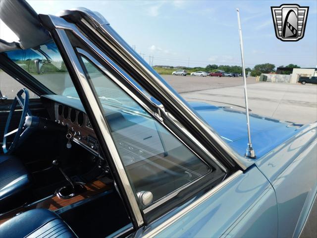 Photo of 1967 Blue Pontiac GTO