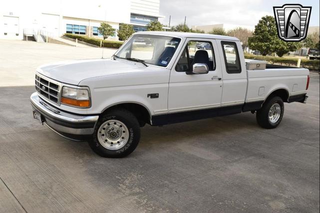 Photo of 1995 White Ford F-150