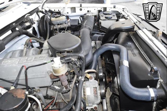 Photo of 1995 White Ford F-150