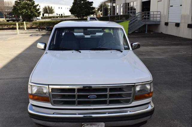 Photo of 1995 White Ford F-150