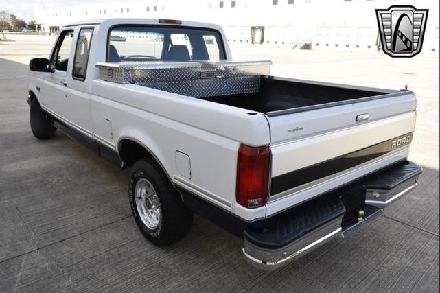 Photo of 1995 White Ford F-150