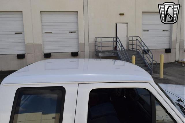Photo of 1995 White Ford F-150