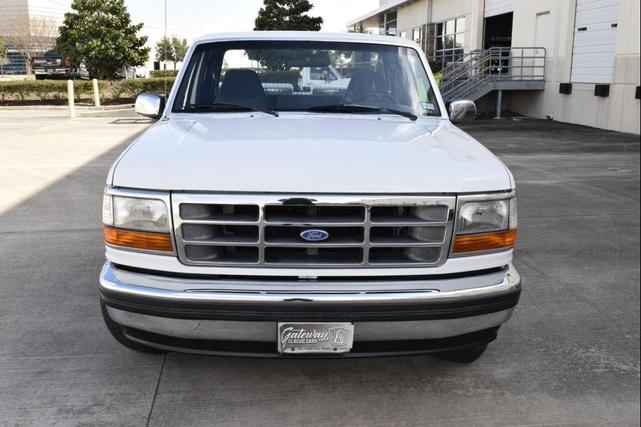 Photo of 1995 White Ford F-150