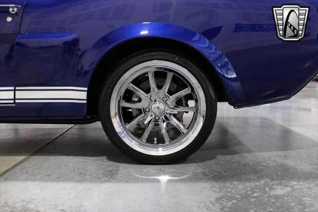 Photo of 1965 Blue Ford Mustang