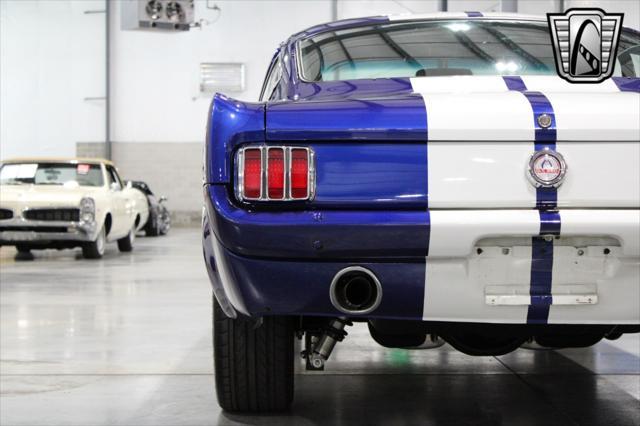 Photo of 1965 Blue Ford Mustang