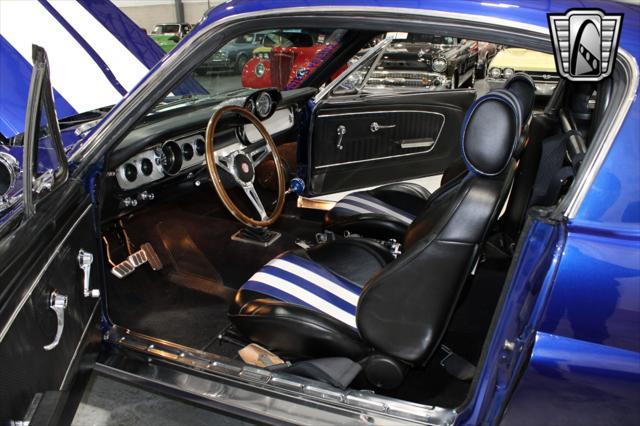 Photo of 1965 Blue Ford Mustang