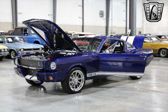 Photo of 1965 Blue Ford Mustang
